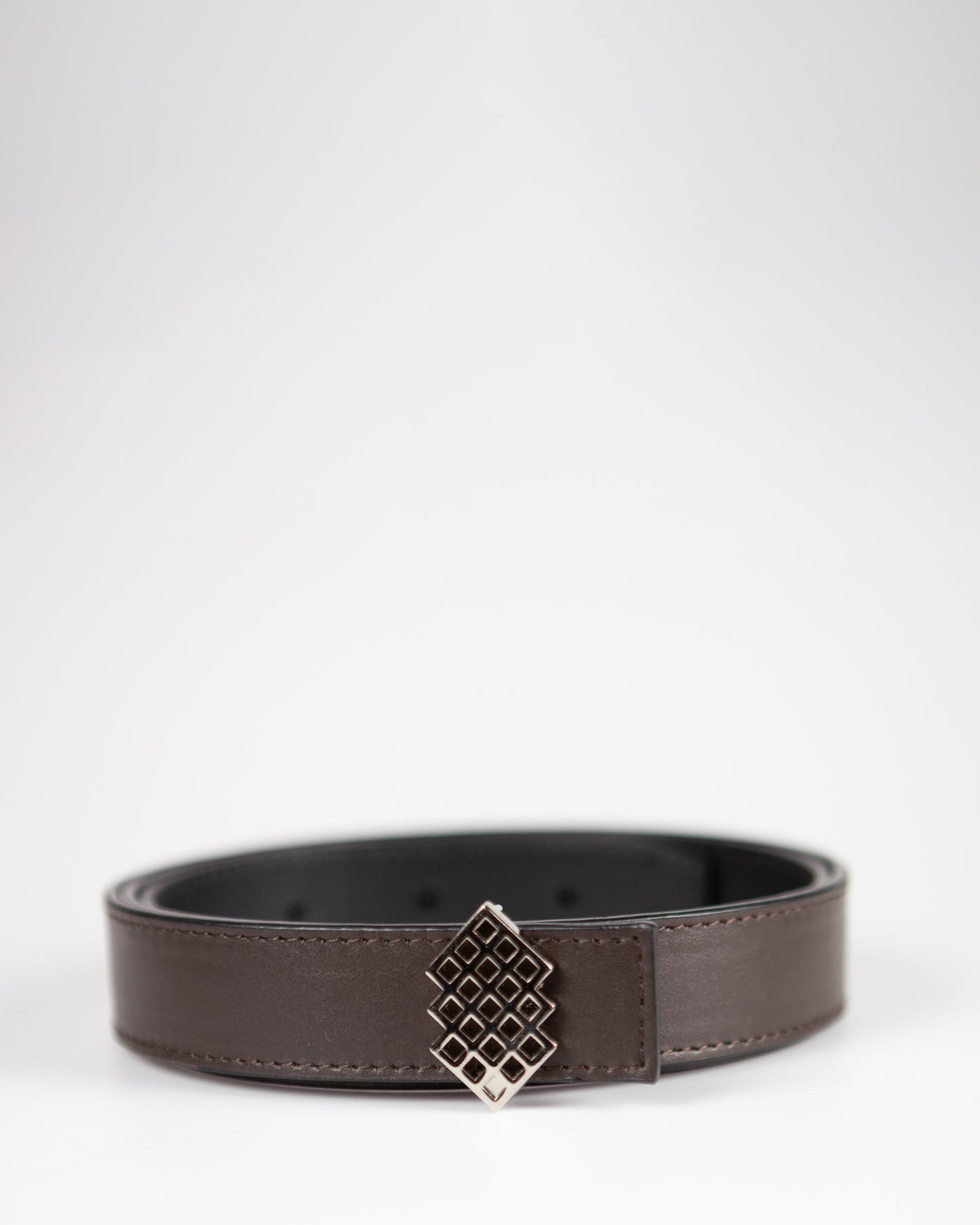 REVERSIBLE LEATHER BELT IN DEEP TAUPE