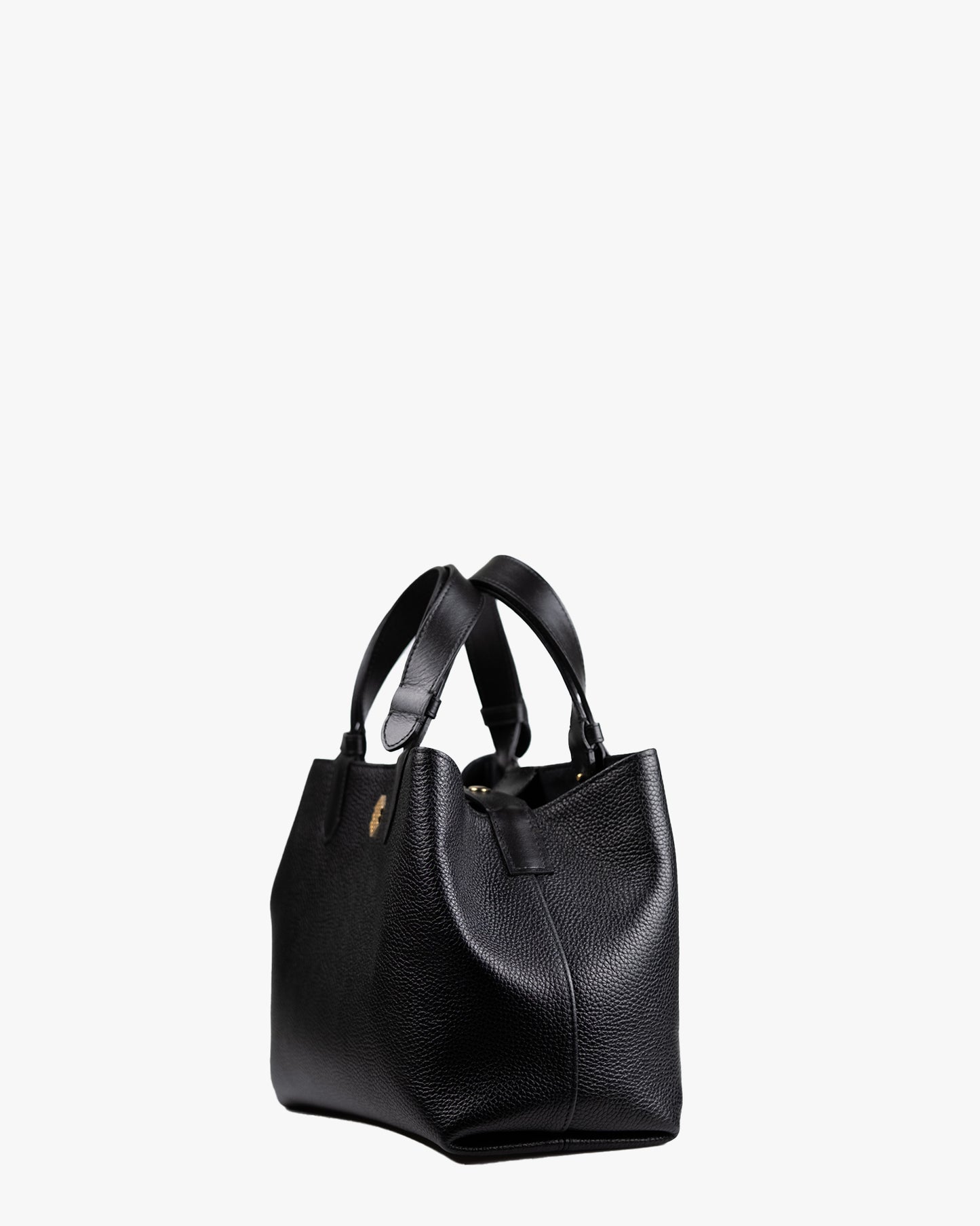 DARI BLACK