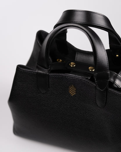 DARI BLACK