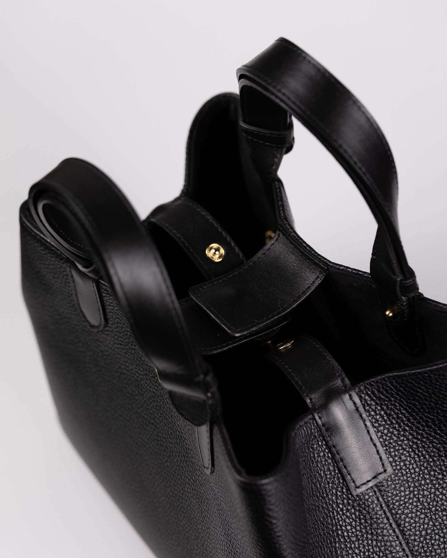 DARI BLACK